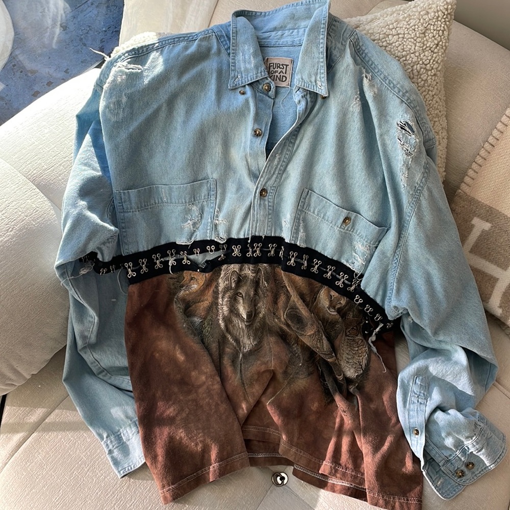 Distressed denim and graphic tee. Oversized -fits like an xl. Barely worn